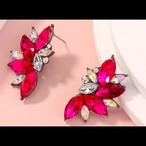 Vintage Style Stud Earring - NWT